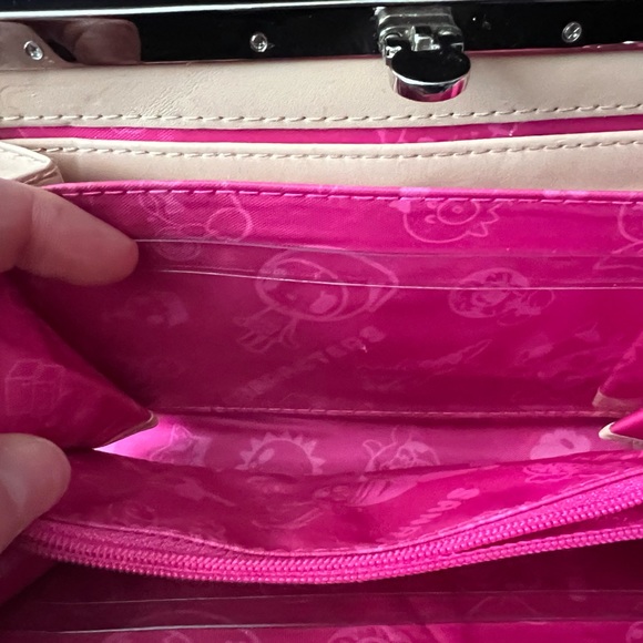 Tokidoki Sanrio x Characters Hello Kitty vintage clutch wallet - Picture 6 of 11